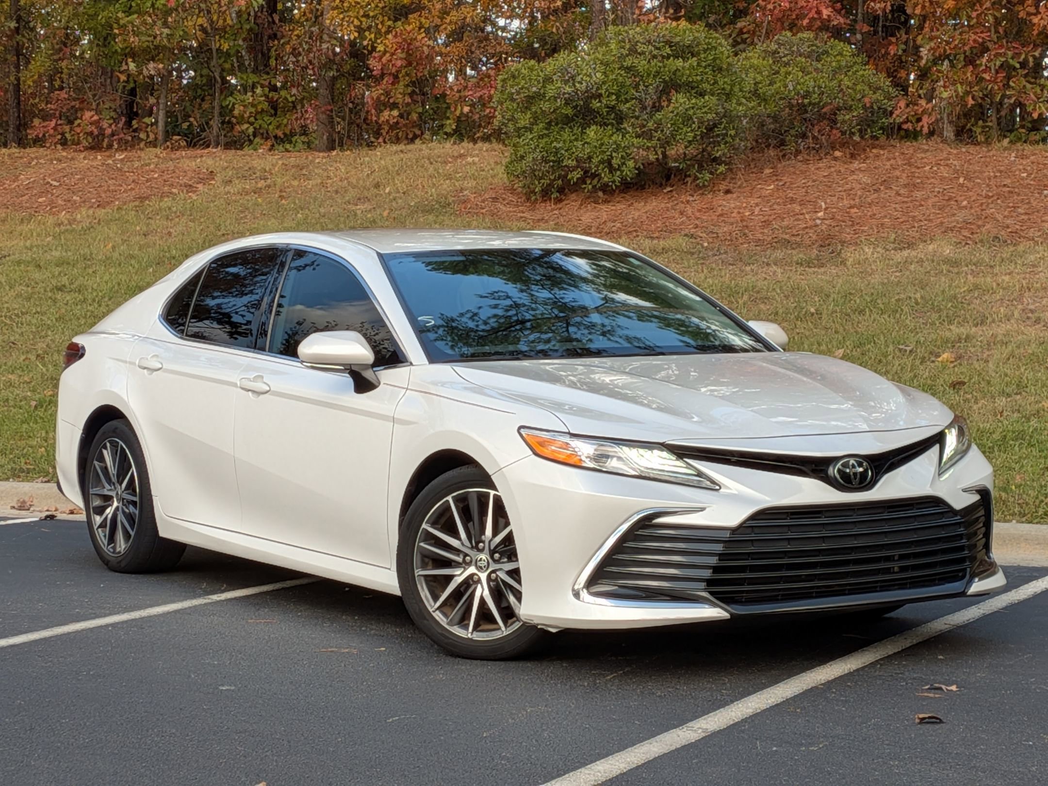 2023 Toyota Camry XLE photo 2