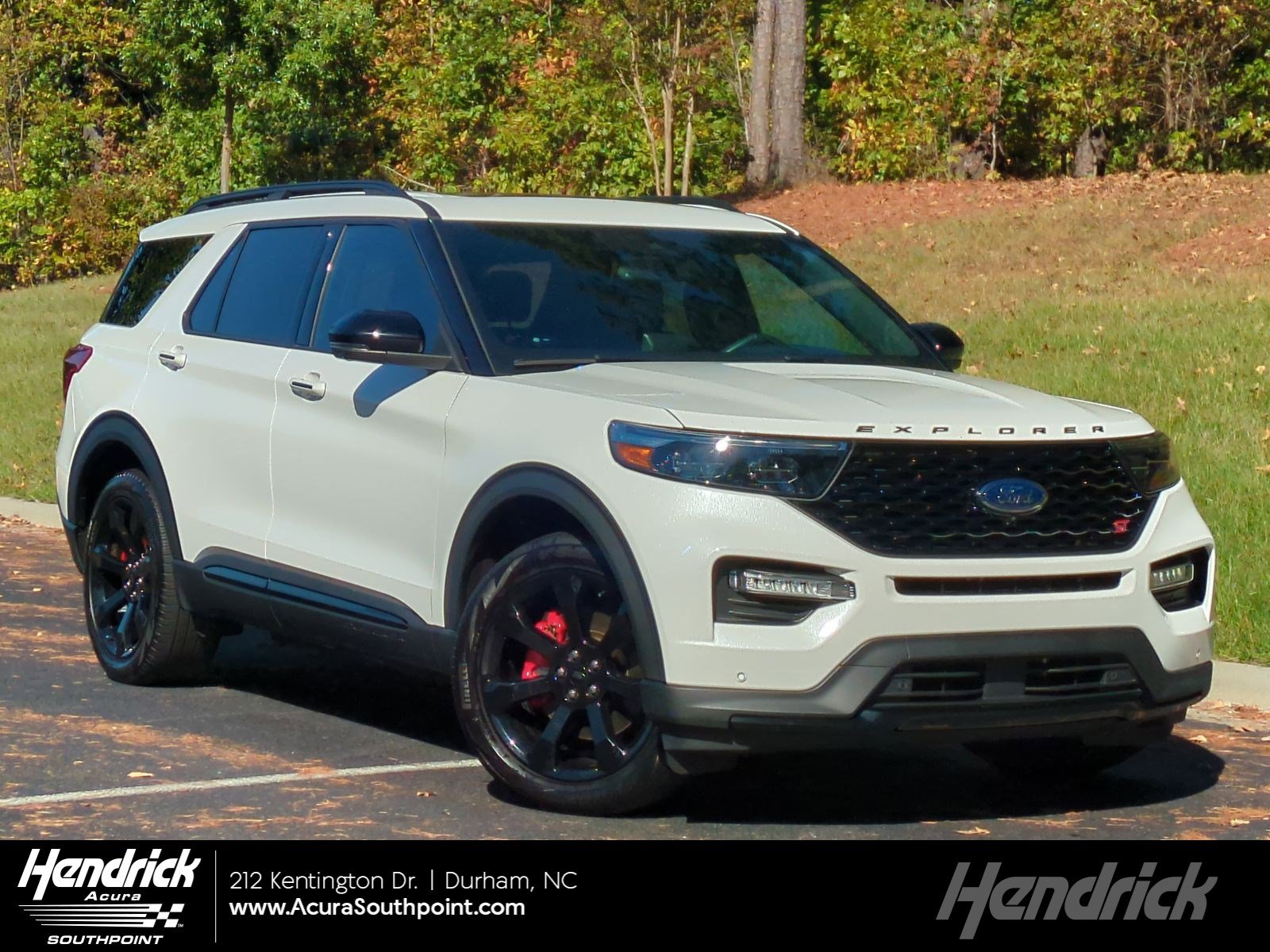 2022 Ford Explorer ST's photo