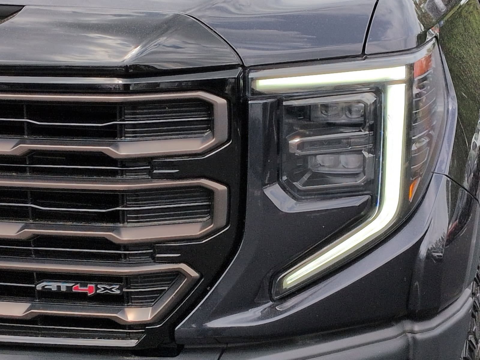 2023 GMC Sierra 1500 AT4X photo 4