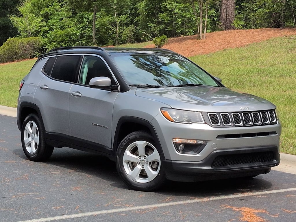 Used 2018 Jeep Compass Latitude SUV