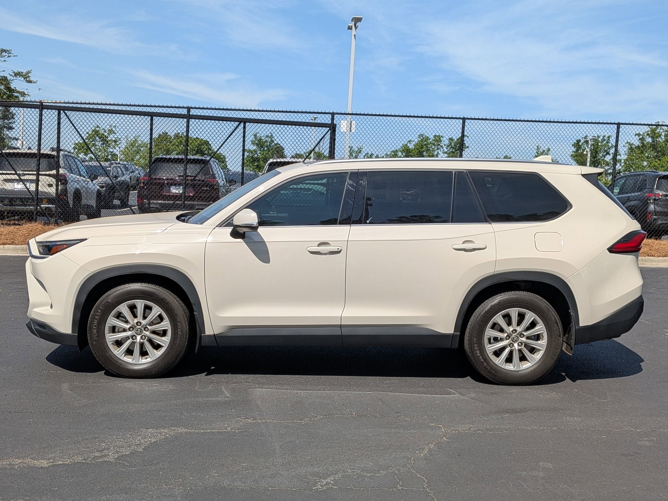 2024 Toyota Grand Highlander XLE photo 6