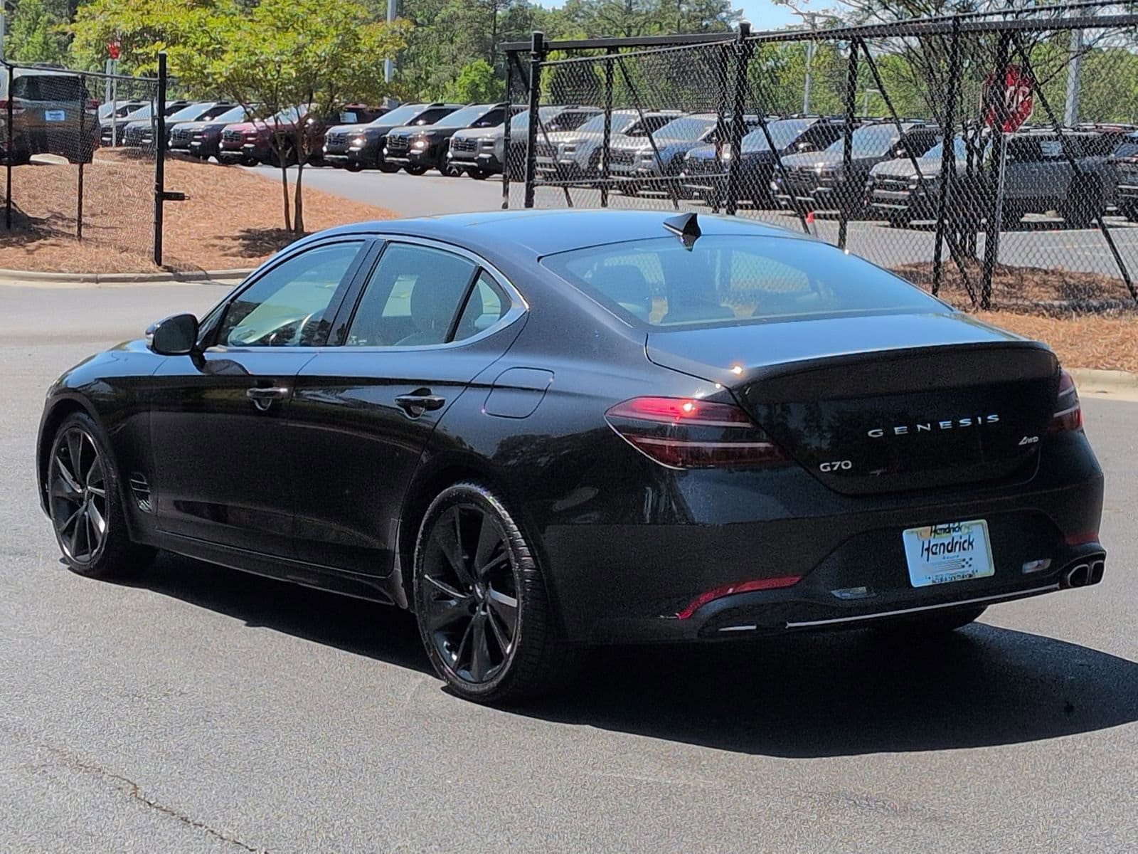 2023 Genesis G70 2.0T photo 3