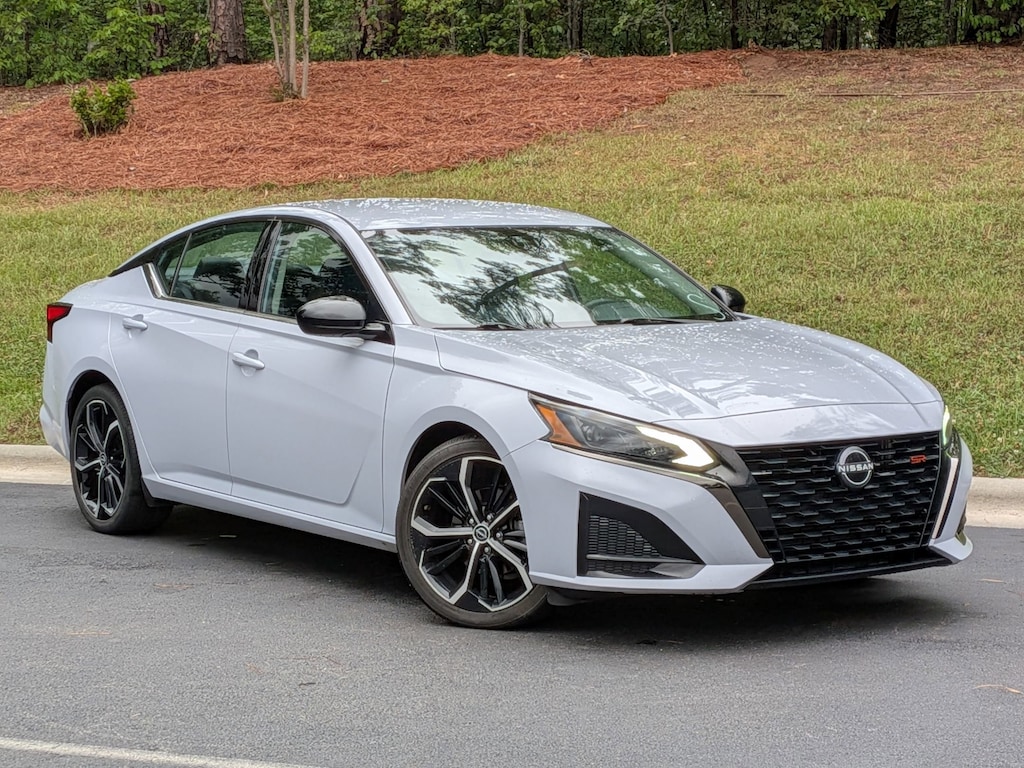 Used 2023 Nissan Altima 2.5 SR Sedan