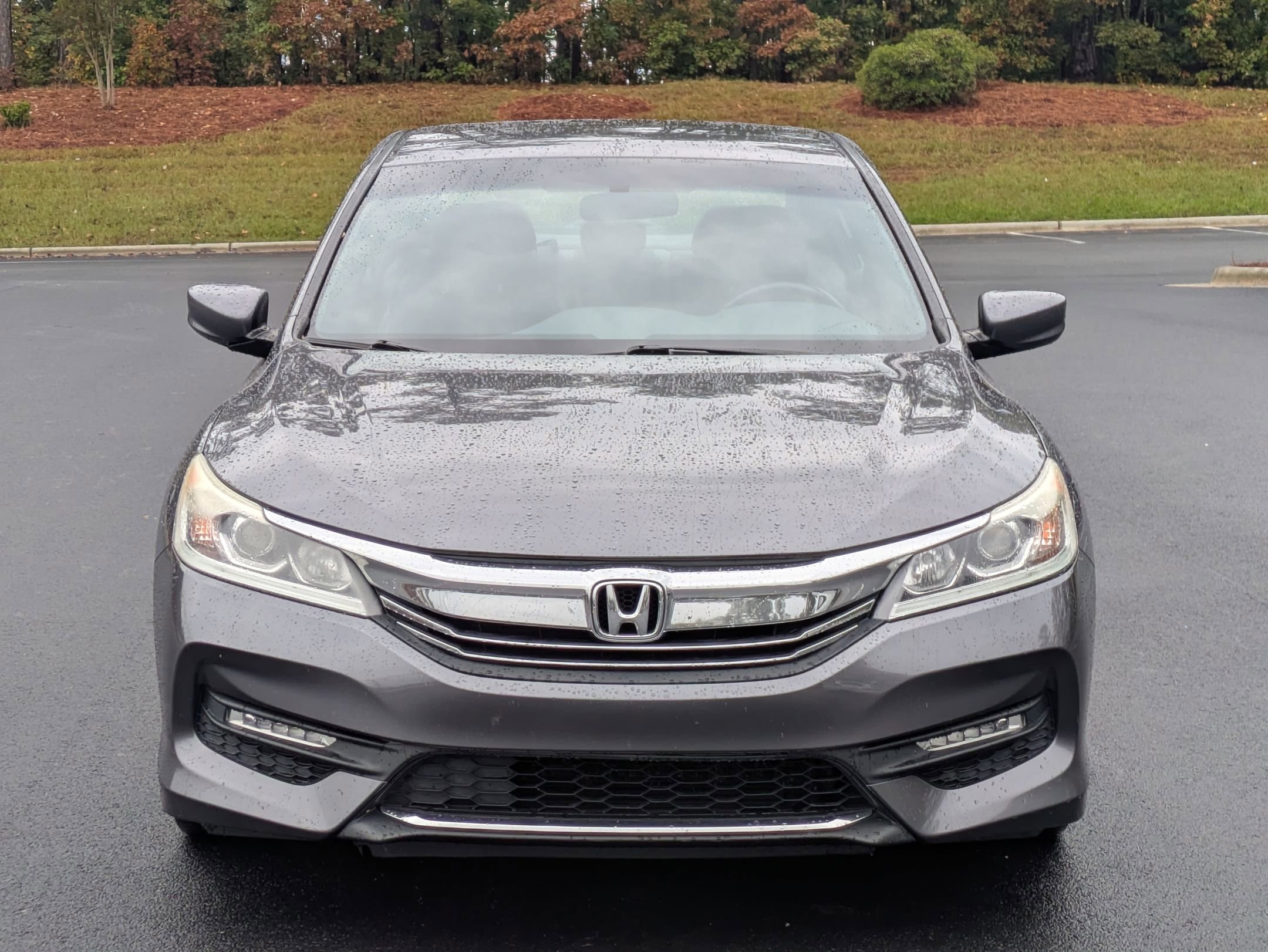 2017 Honda Accord Sport photo 2