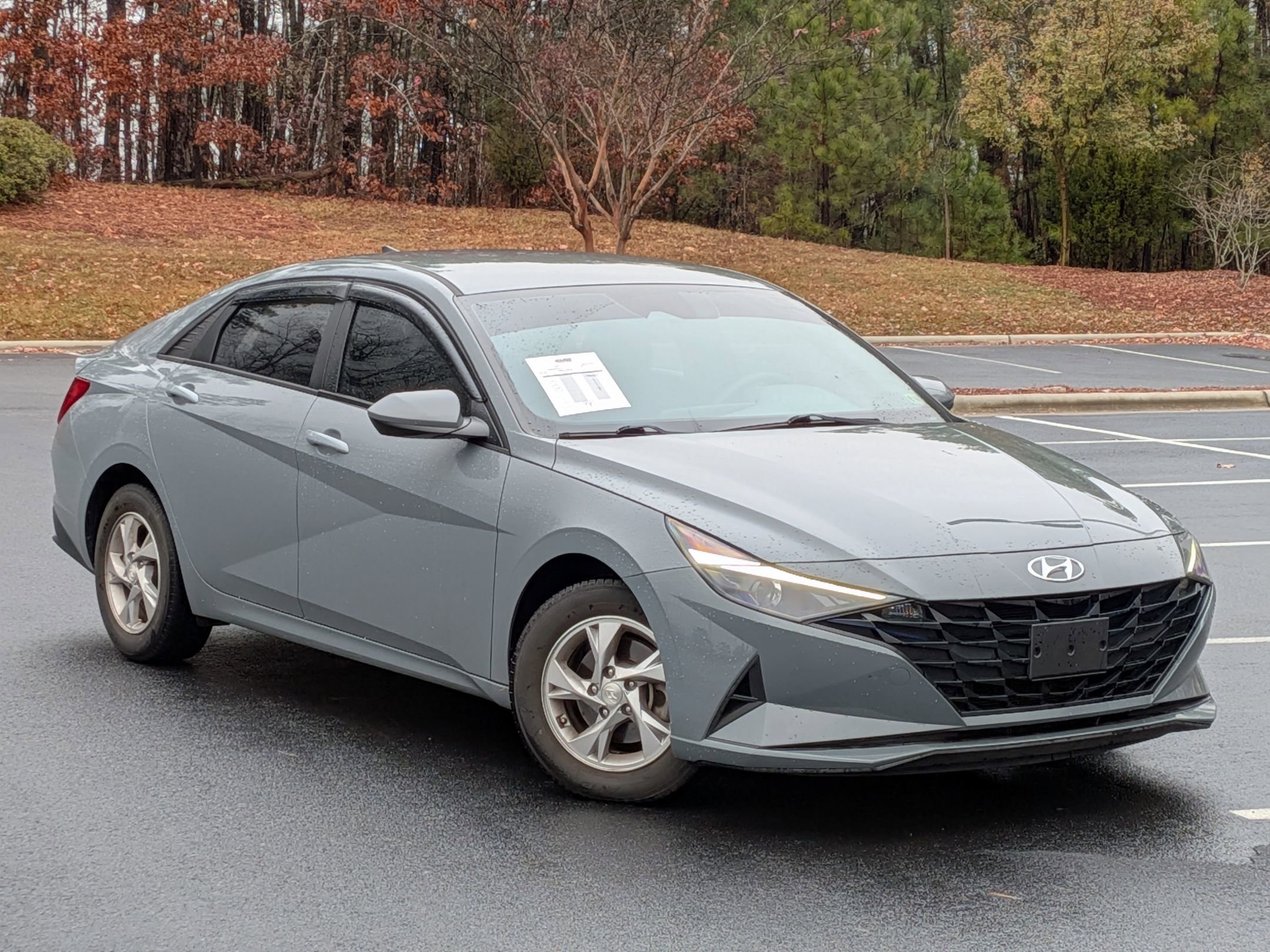 2021 Hyundai Elantra SE photo 2