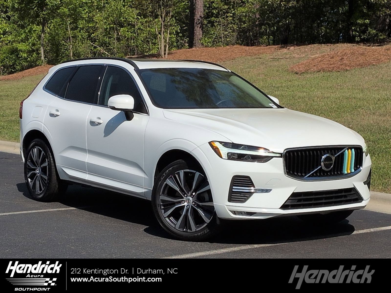 2022 Volvo XC60 Momentum