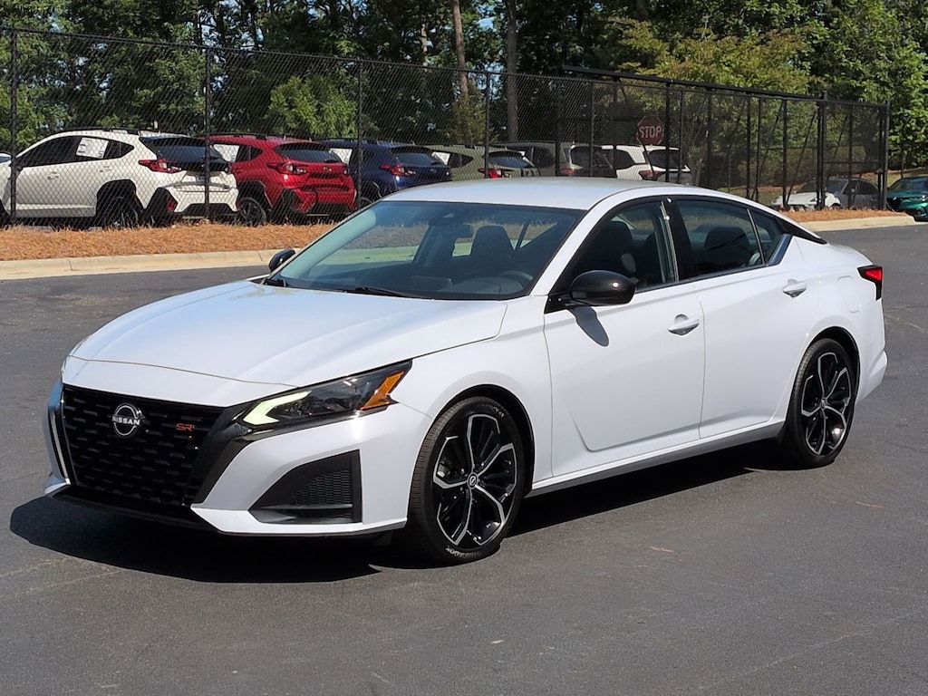 Used 2023 Nissan Altima 2.5 SR Sedan