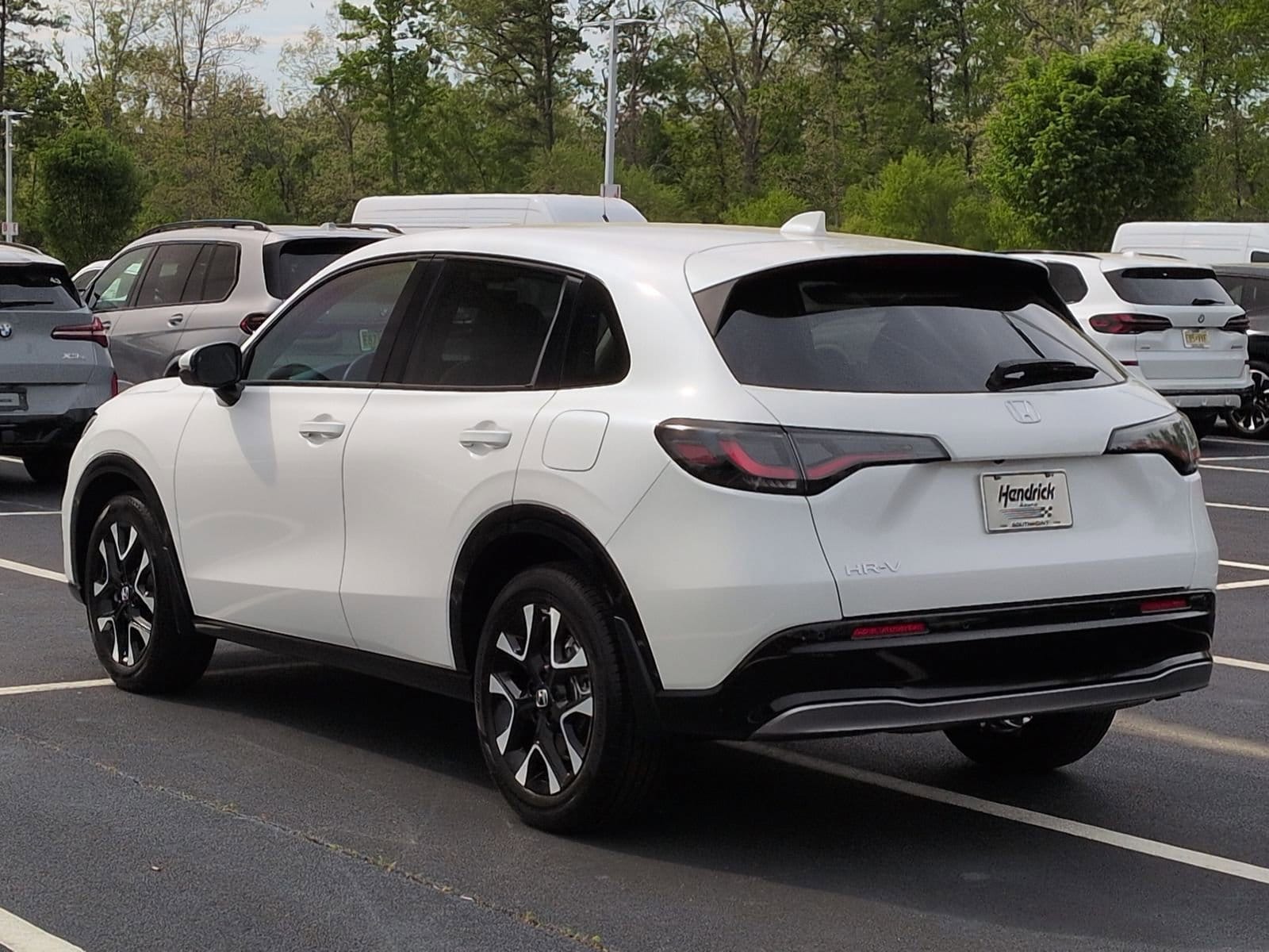 2026 Honda HR-V EX-L photo 3