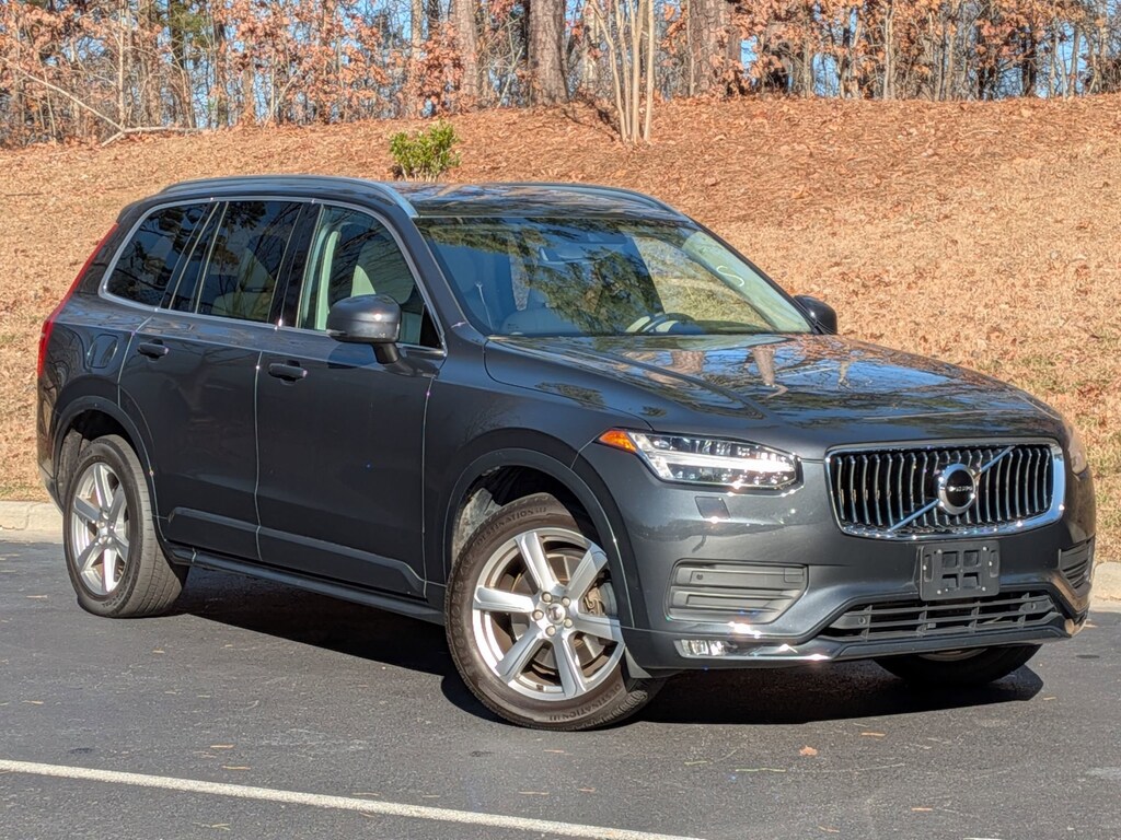 Used 2021 Volvo XC90 Momentum SUV