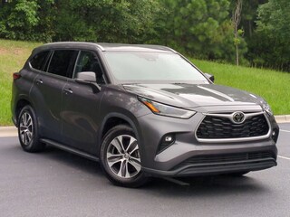 2022 Toyota Highlander XLE SUV