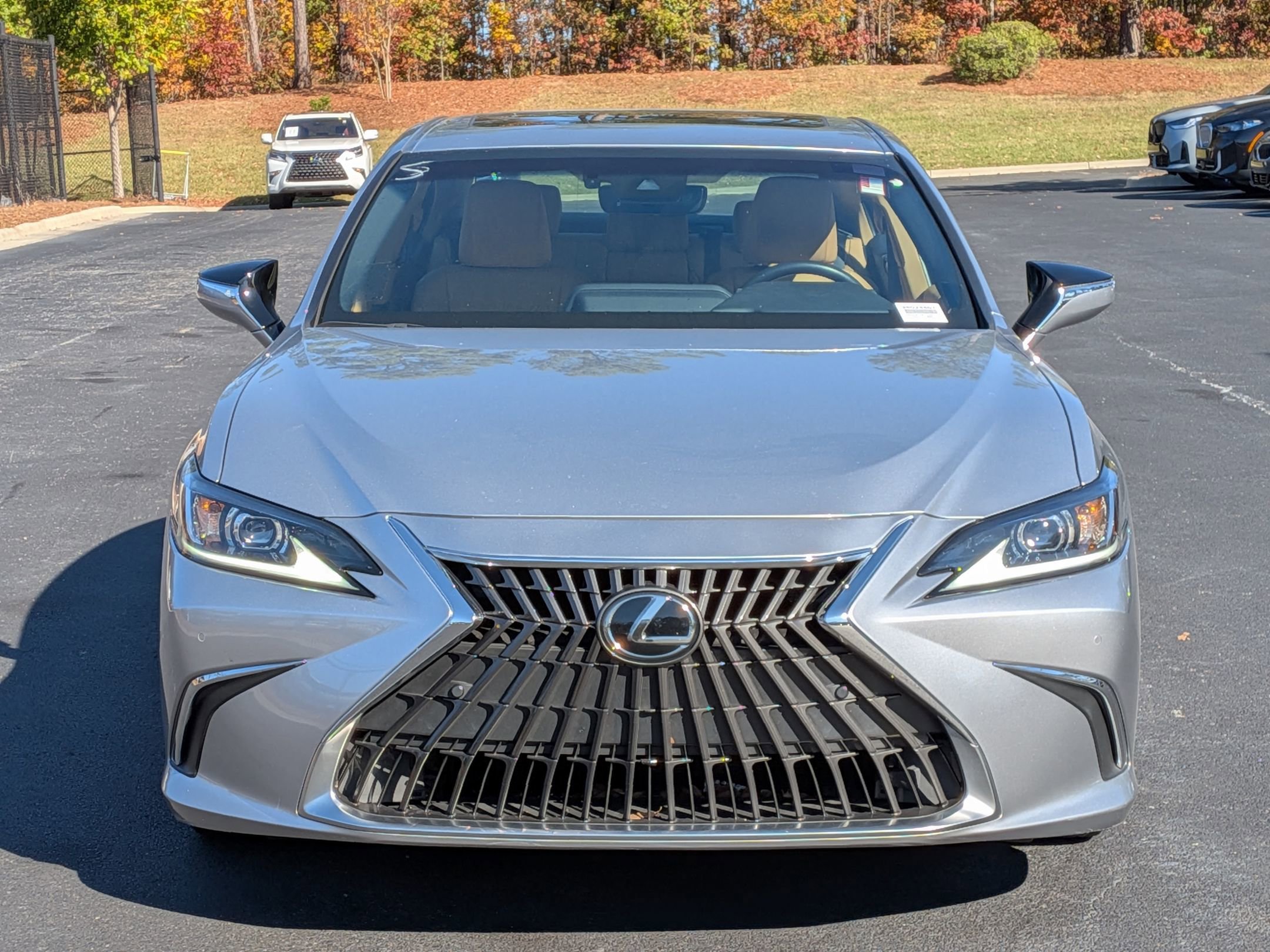 2022 Lexus ES 350 photo 3