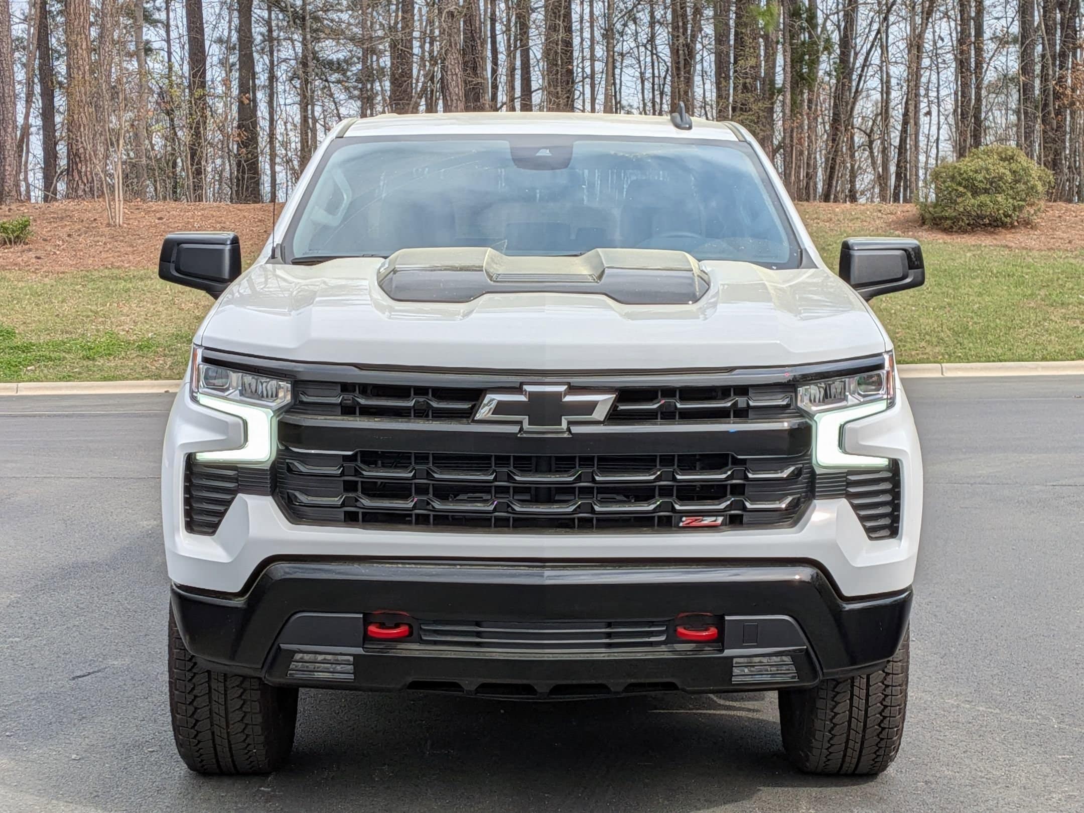 2026 Chevrolet Silverado 1500 LT Trail Boss photo 2