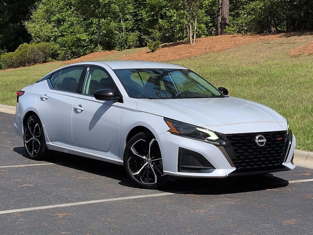 Used 2023 Nissan Altima 2.5 SR Sedan