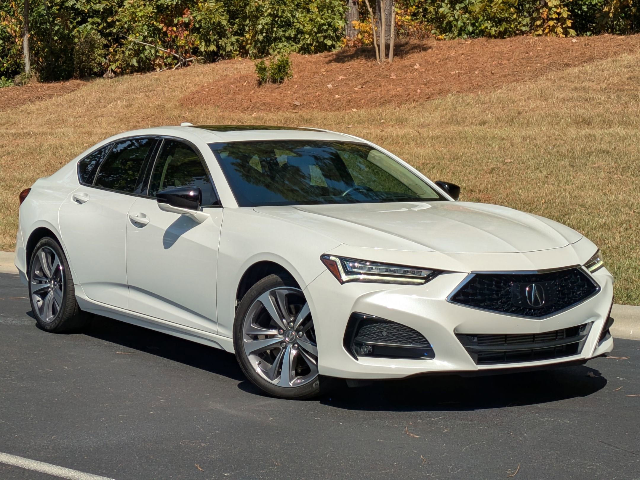 2023 Acura TLX SH-AWD Advance photo 2