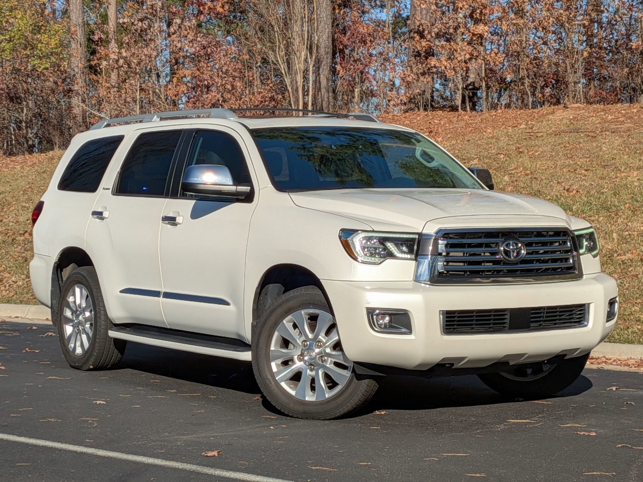 2020 Toyota Sequoia Platinum photo 2