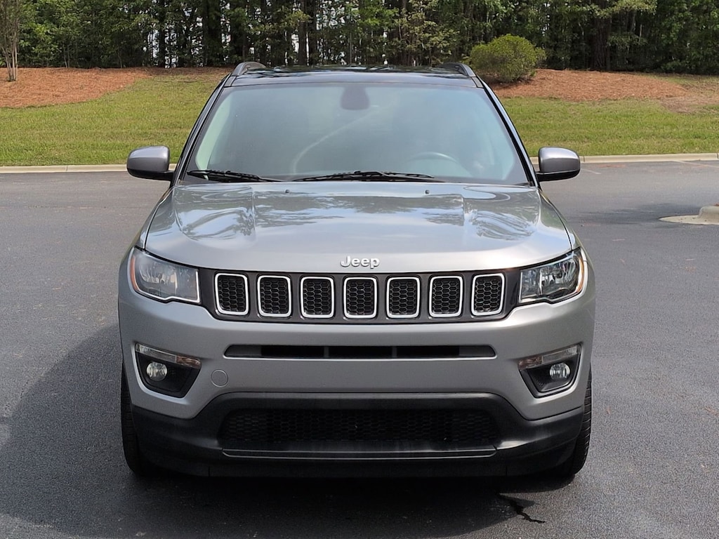 Used 2018 Jeep Compass Latitude SUV