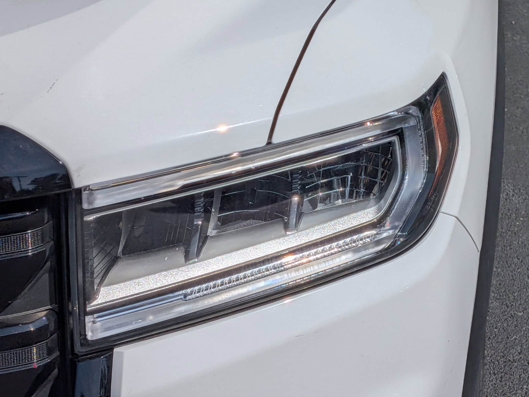 2023 GMC Acadia SLE photo 6