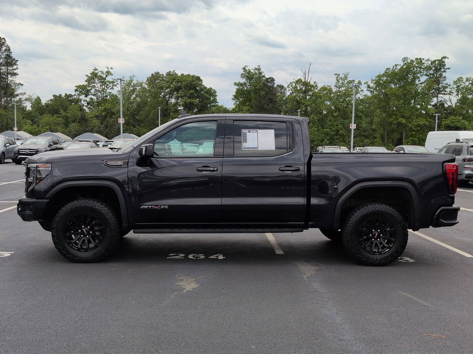 2023 GMC Sierra 1500 AT4X photo 5