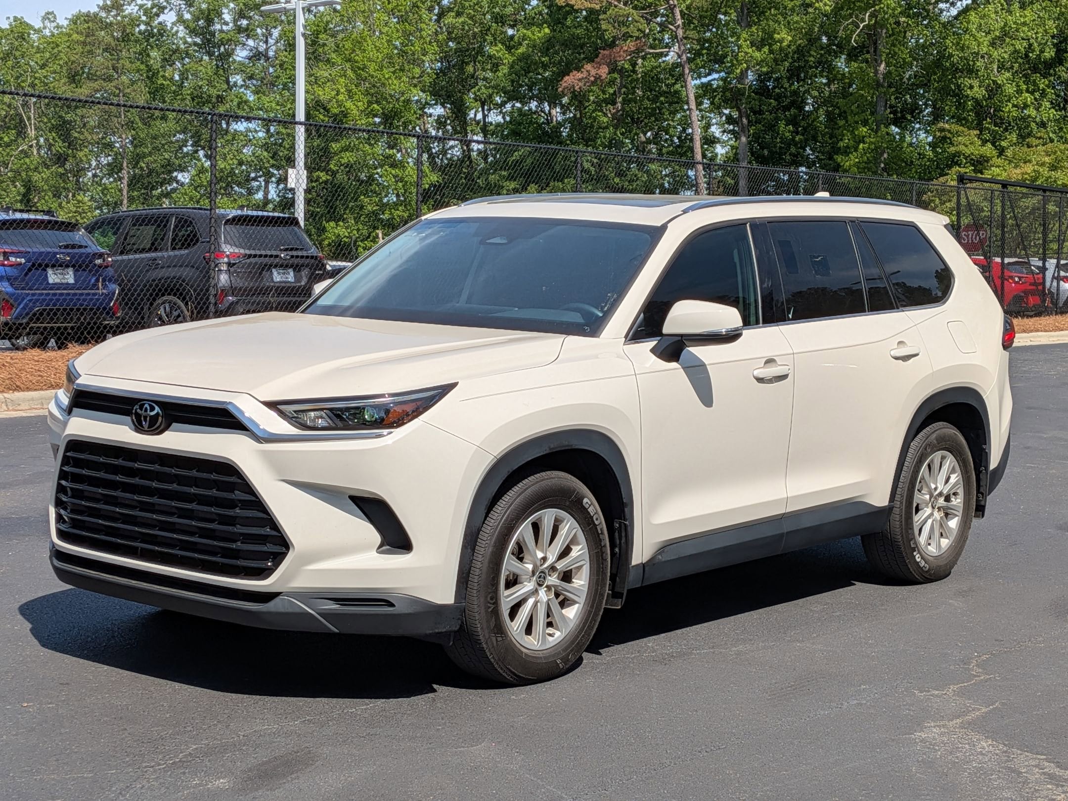 2024 Toyota Grand Highlander XLE photo 4