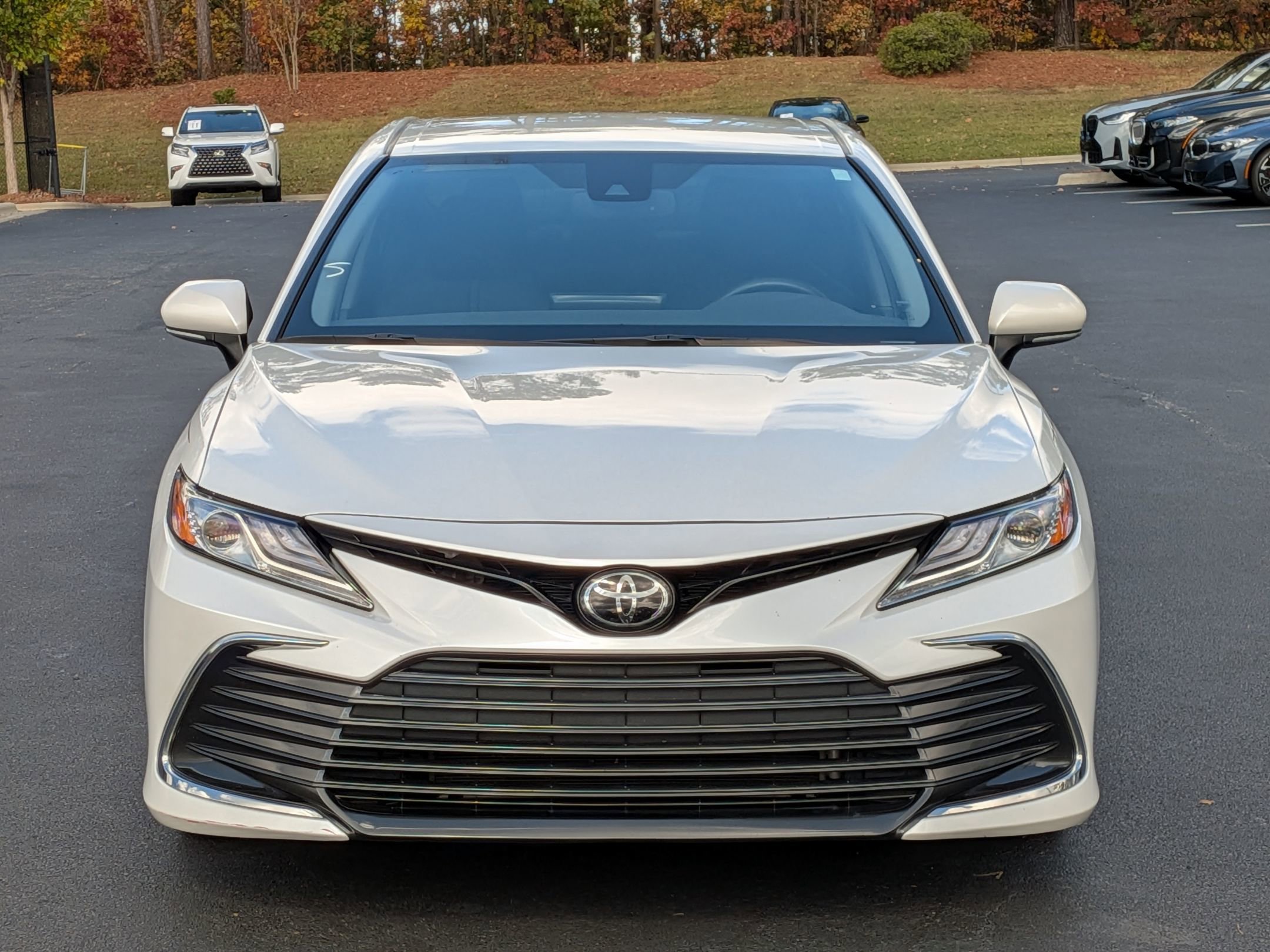 2023 Toyota Camry XLE photo 3