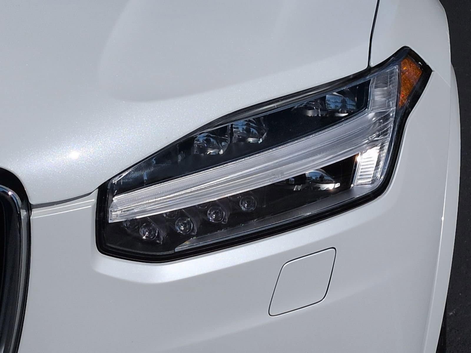 2023 Volvo XC90 Plus photo 4