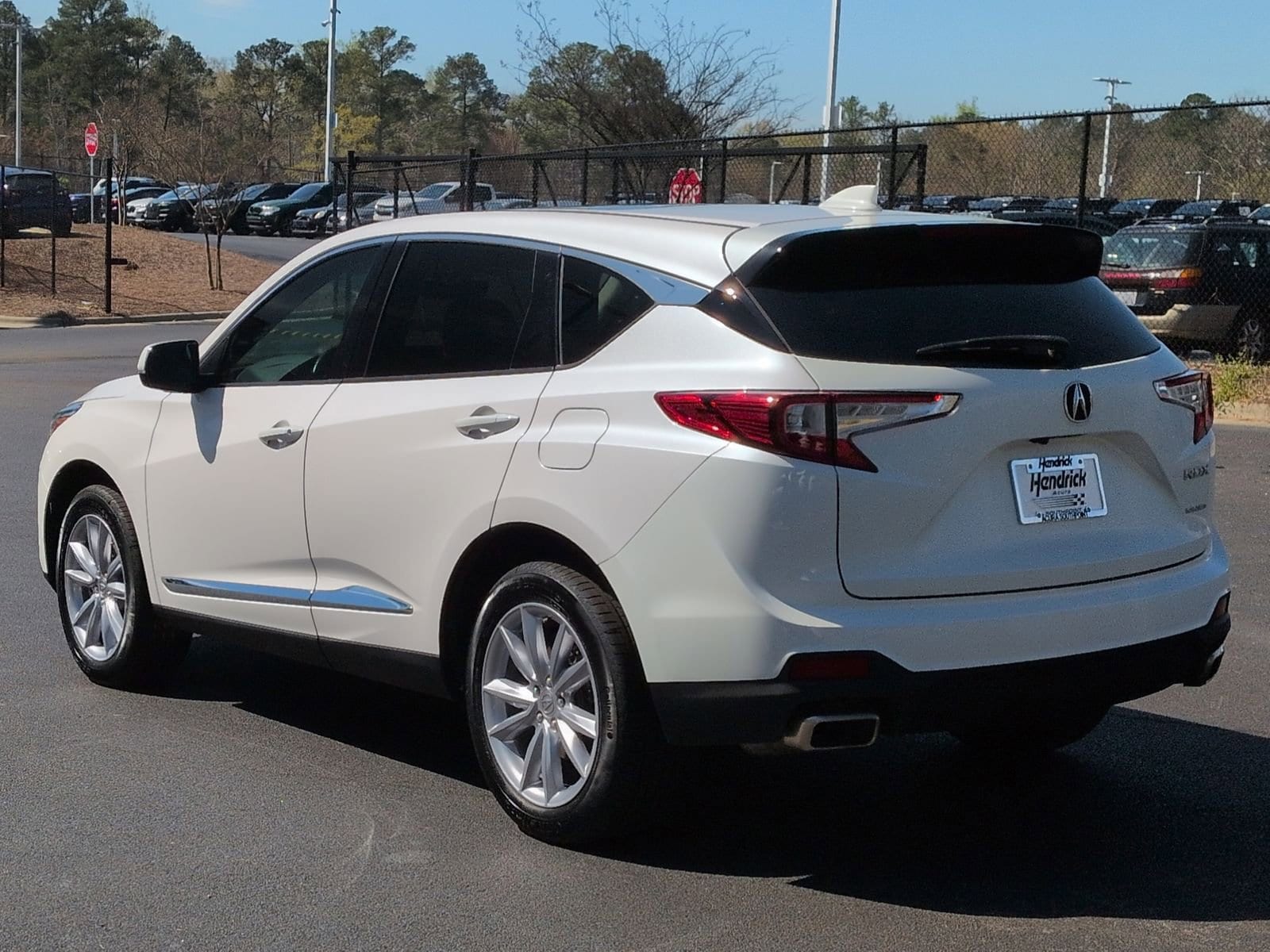 2023 Acura RDX photo 3