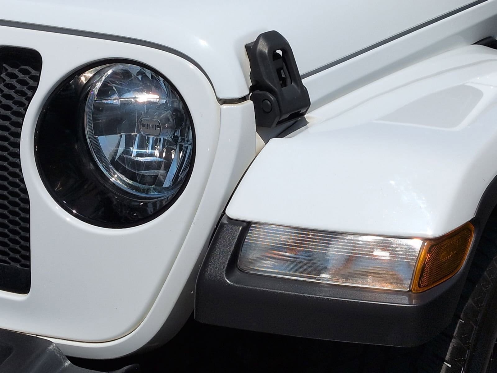 2022 Jeep Wrangler Unlimited Sahara Altitude photo 5