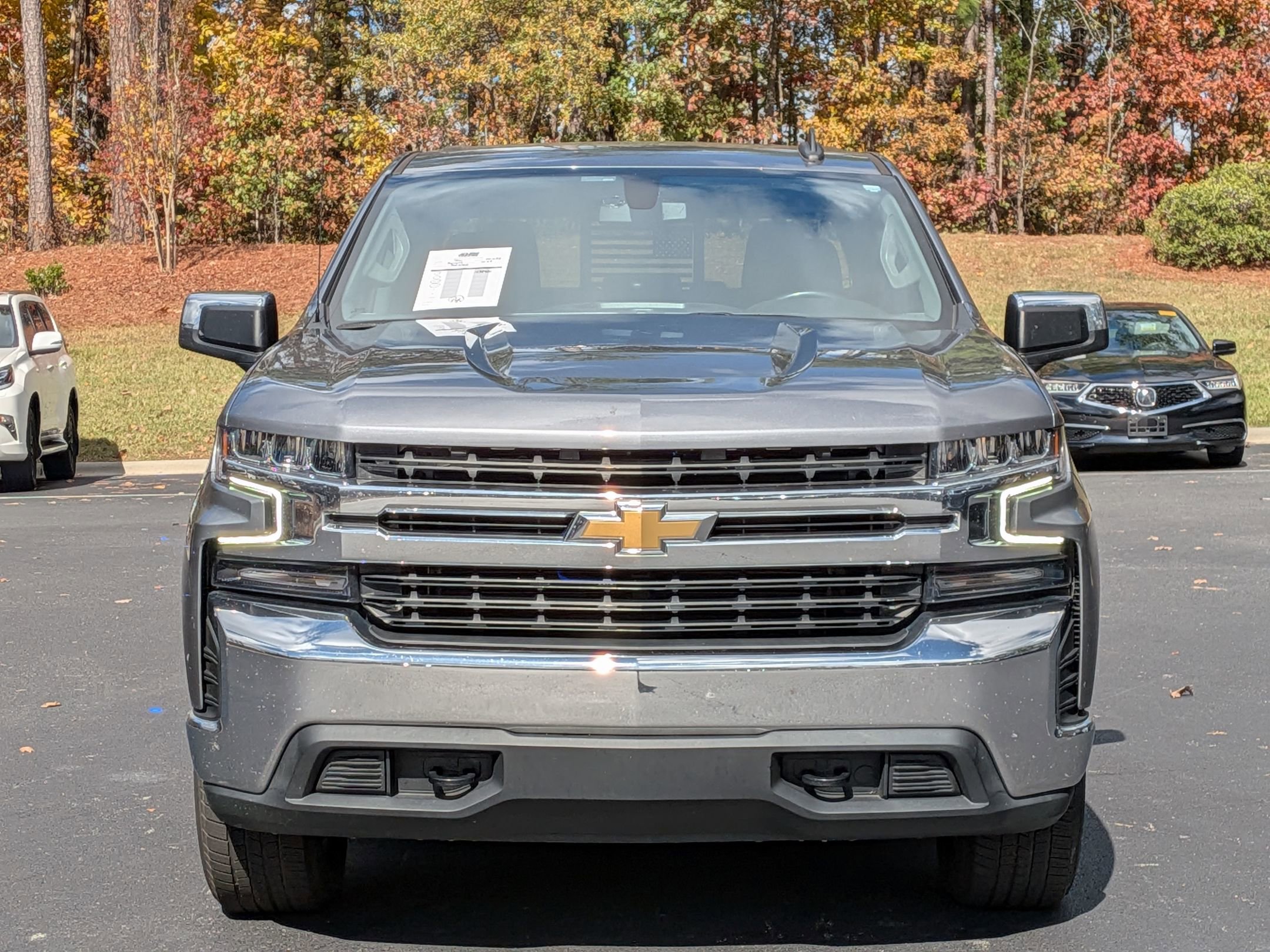 2022 Chevrolet Silverado 1500 LT photo 3