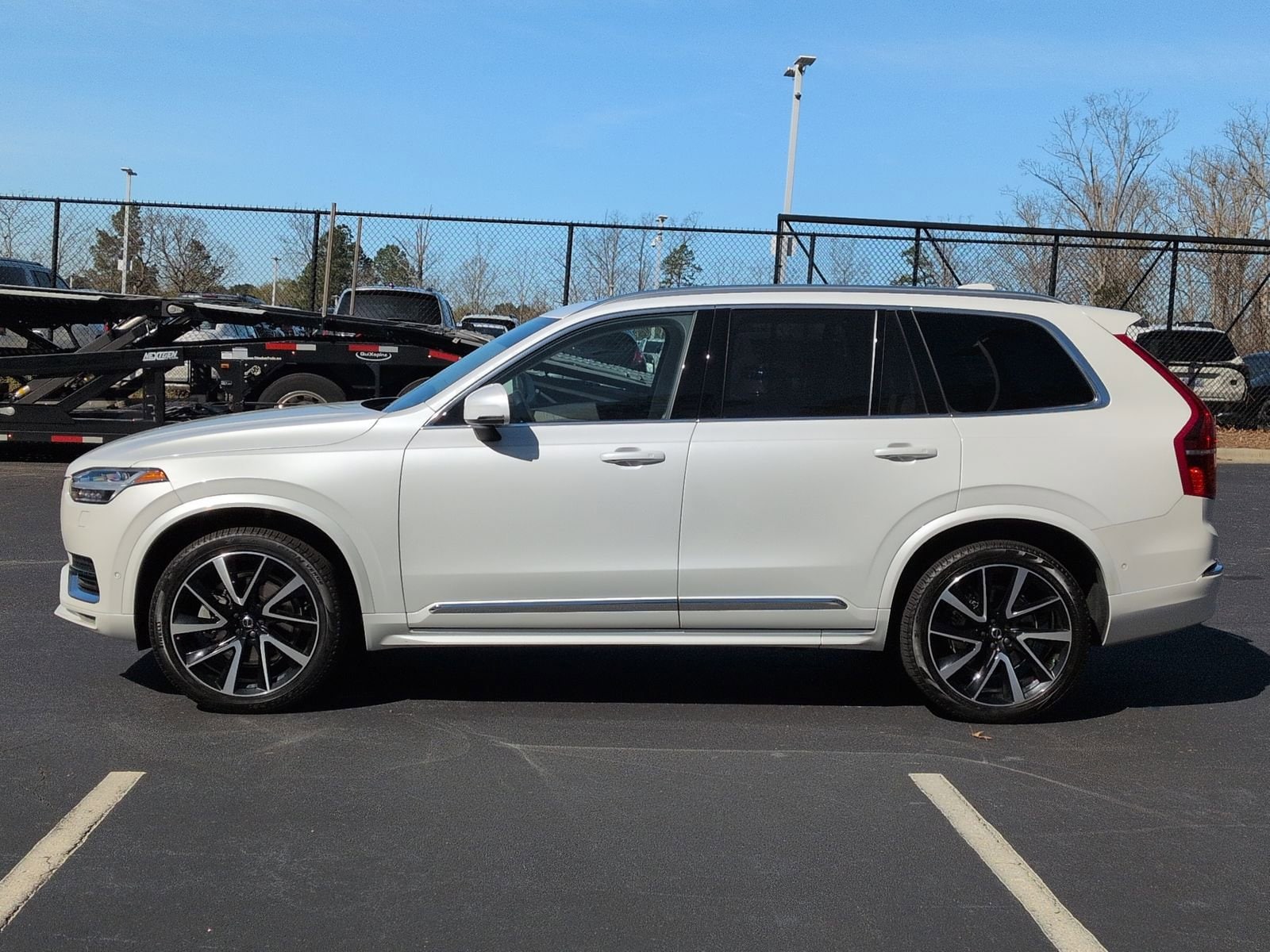 2023 Volvo XC90 Plus photo 5