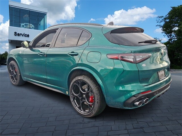 2024 Alfa Romeo Stelvio Quadrifoglio photo 3
