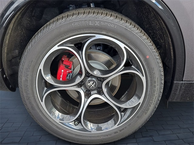 2025 Alfa Romeo Stelvio Sprint photo 3