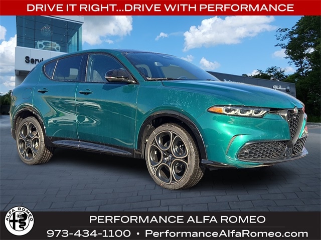 2025 Alfa Romeo Tonale Intensa's photo