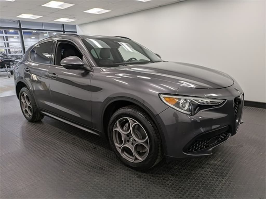 Used 2022 Alfa Romeo Stelvio Sprint SUV