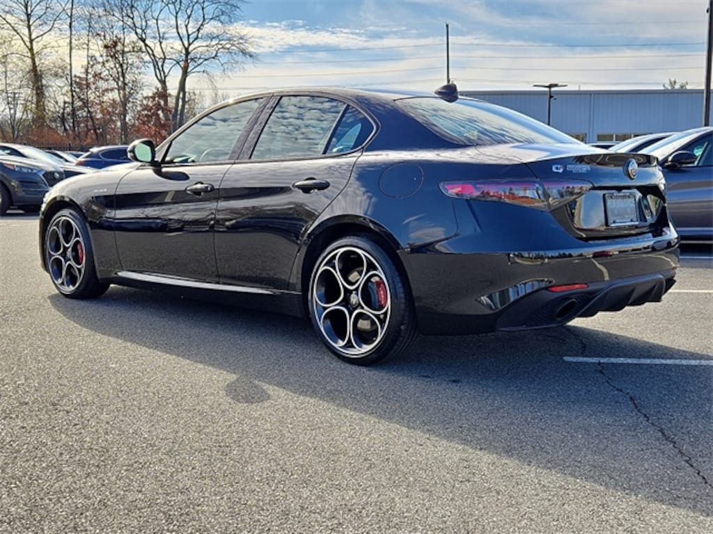 Used 2025 Alfa Romeo Giulia Sedan