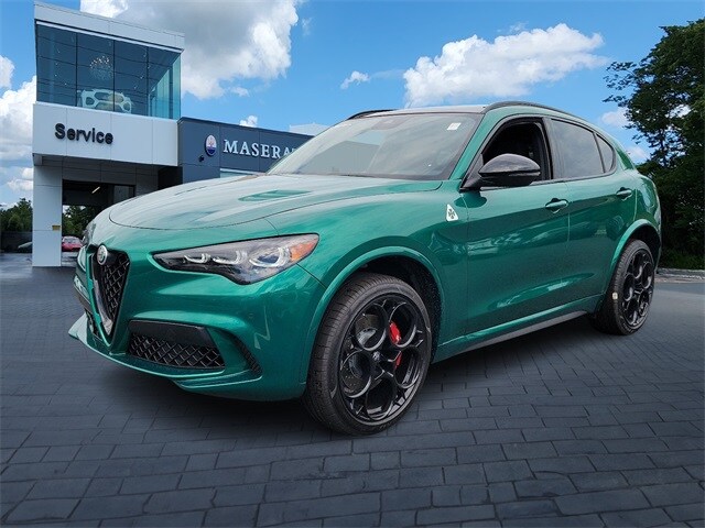 2024 Alfa Romeo Stelvio Quadrifoglio photo 2