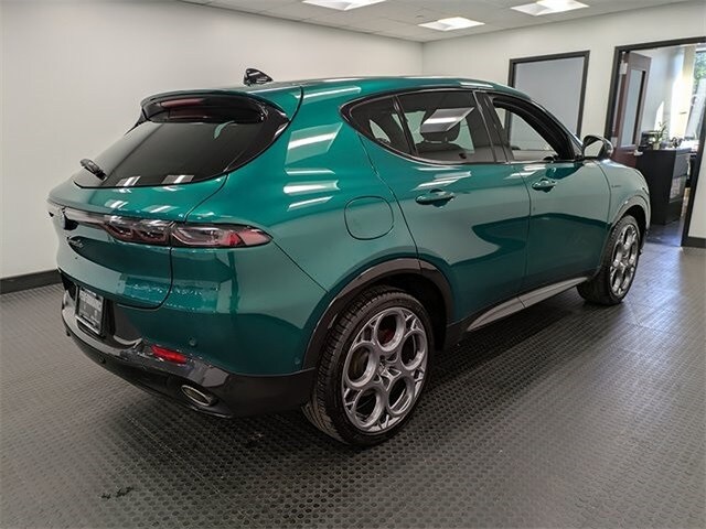 2024 Alfa Romeo Tonale Veloce photo 4
