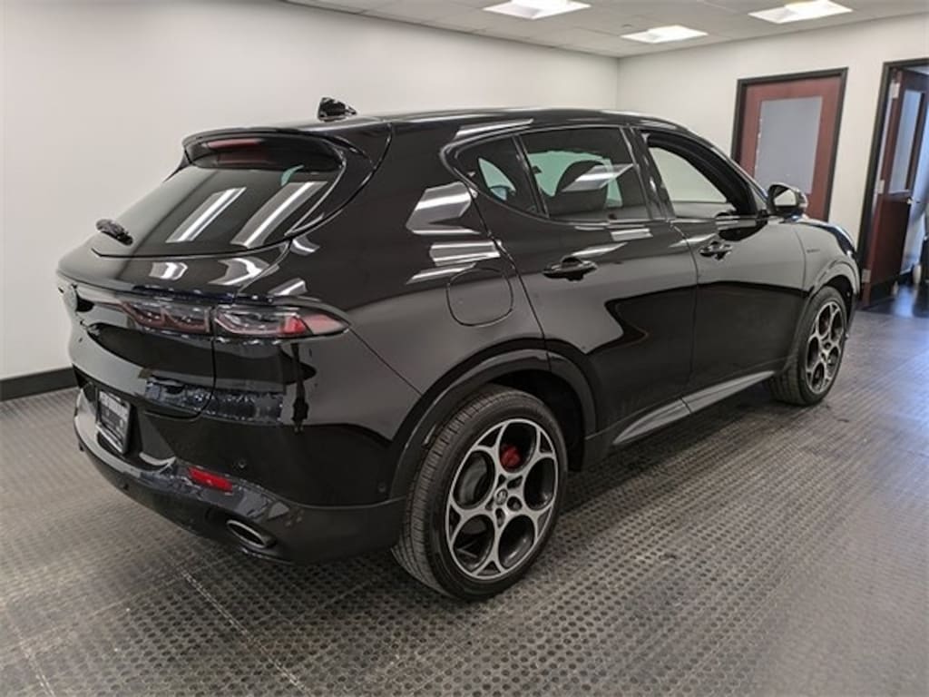 Used 2024 Alfa Romeo Tonale Veloce SUV