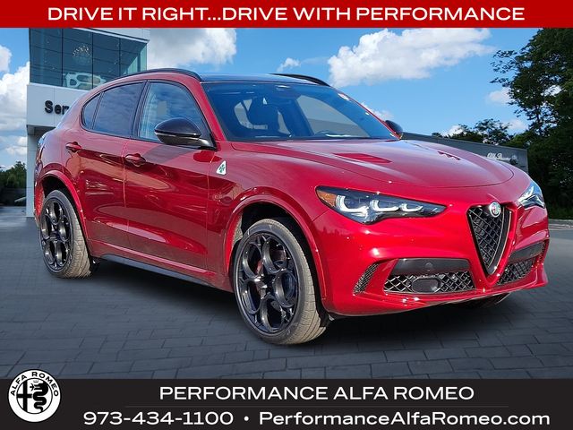 2024 Alfa Romeo Stelvio Quadrifoglio