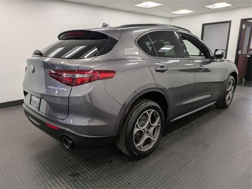 Used 2022 Alfa Romeo Stelvio Sprint SUV