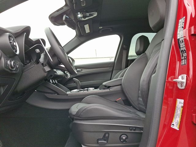 2024 Alfa Romeo Stelvio Quadrifoglio - Photo 9