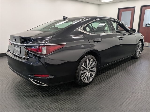 2021 Lexus ES 350 photo 4