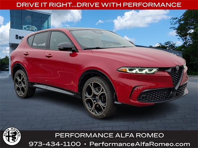 2025 Alfa Romeo Tonale Intensa's photo