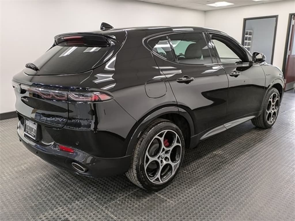 Used 2024 Alfa Romeo Tonale Veloce SUV