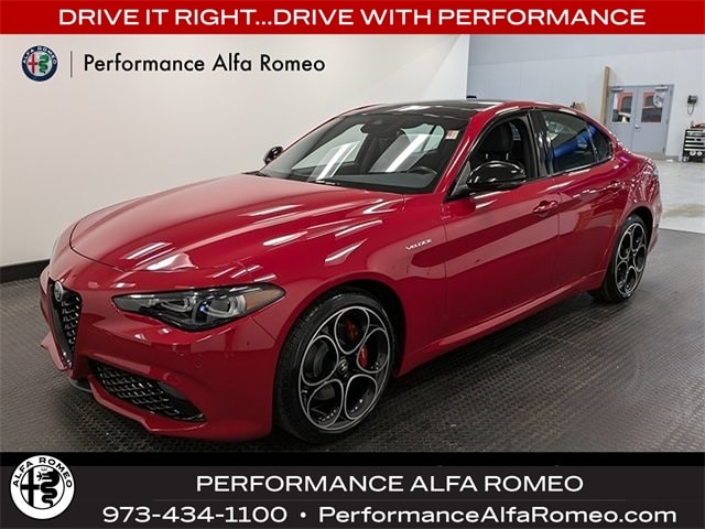2024 Alfa Romeo Giulia Veloce's photo