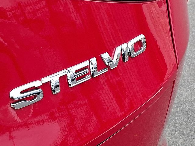 2024 Alfa Romeo Stelvio Quadrifoglio - Photo 17