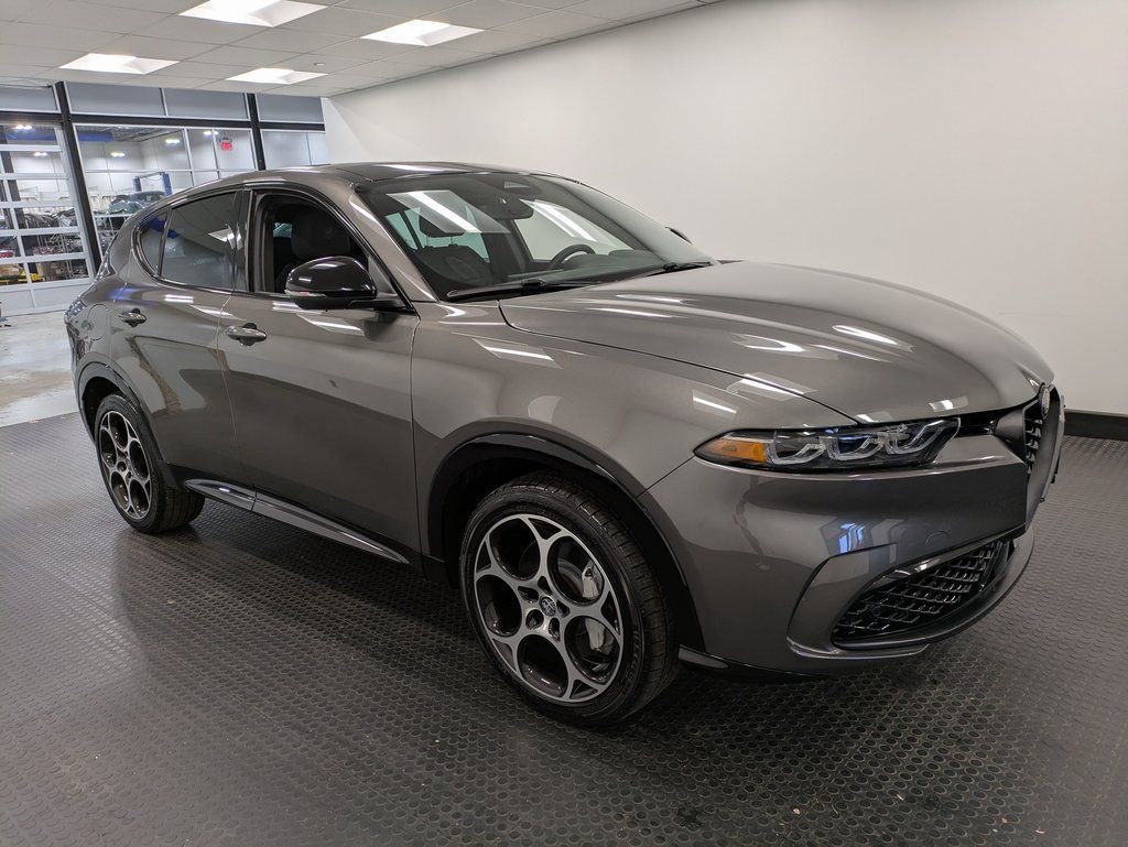 Used 2025 Alfa Romeo Tonale Base SUV