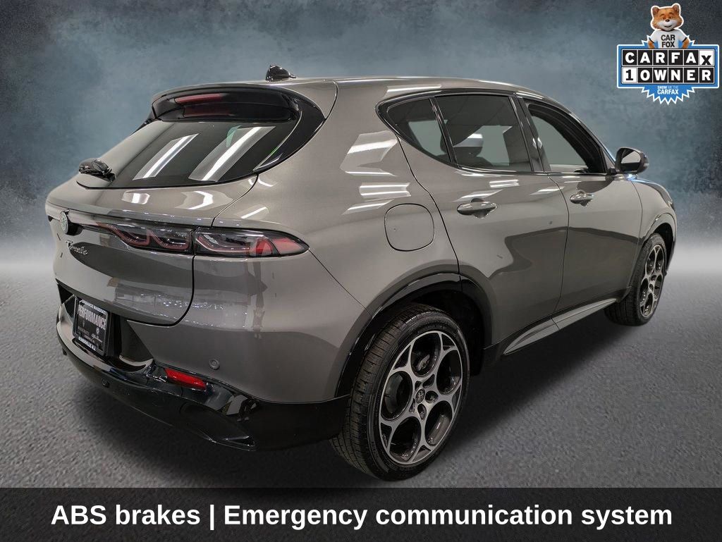 2025 Alfa Romeo Tonale Base photo 4