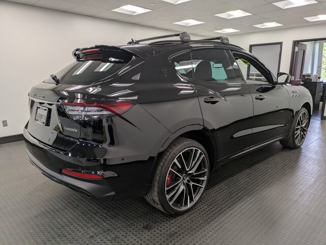 2022 Maserati Levante Modena photo 3