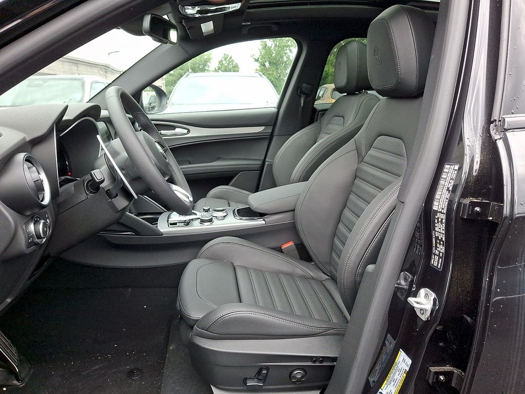 2026 Alfa Romeo Stelvio Base - Photo 7
