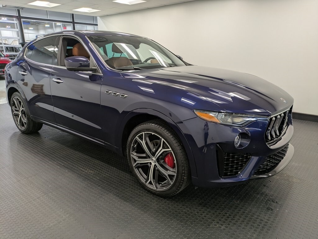2021 Maserati Levante Base photo 3